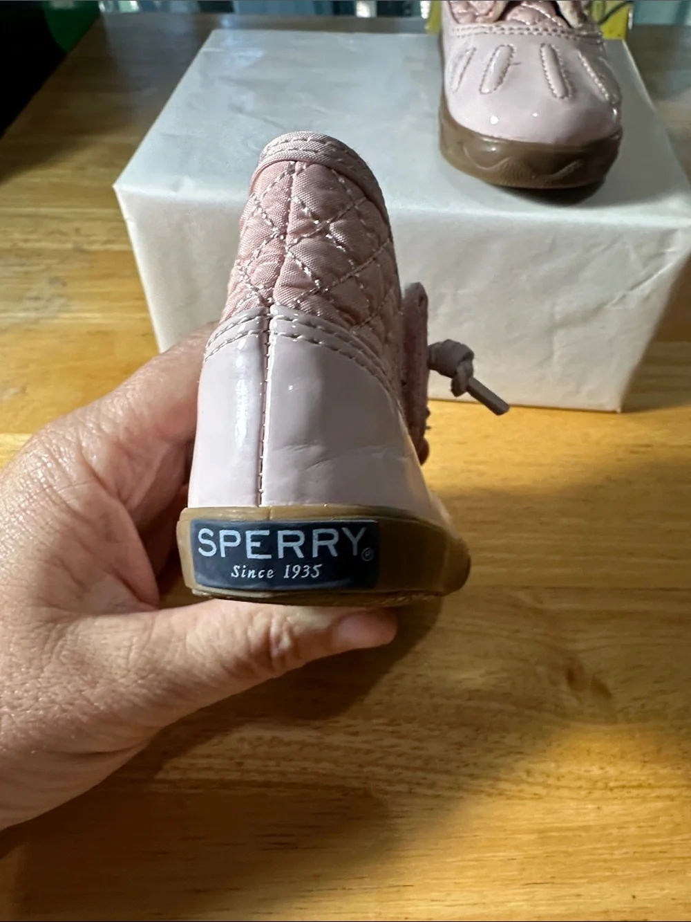 🤩Sperry Kids Pink Quilted Lace-Up Duck Boots. 🎁3